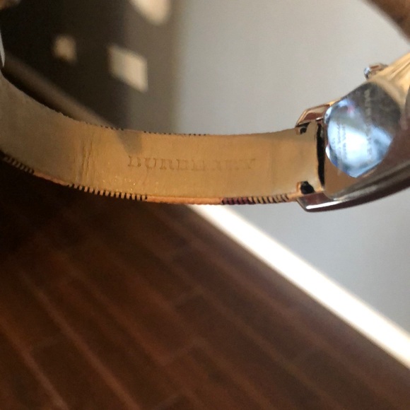 Authentic Burberry woman’s watch - Picture 4 of 5